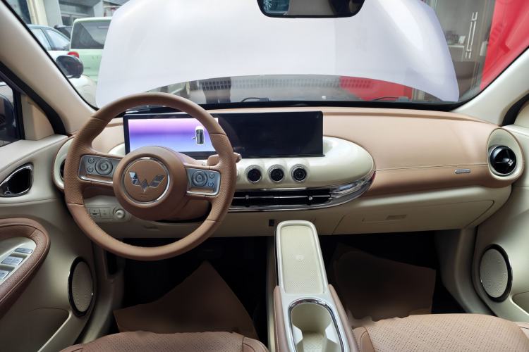 Used Wuling Bingo 2025 410 km Lingxi Deluxe Edition Center Console