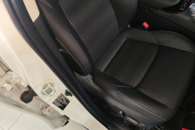 Used Toyota Venza 2023 2.0L CVT Two-Wheel Drive Prestige Version