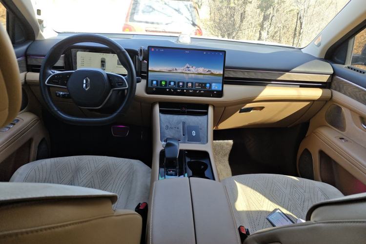 Used Hima AITO M7 2022 1.5T Rear-Drive Comfort Edition Center Console