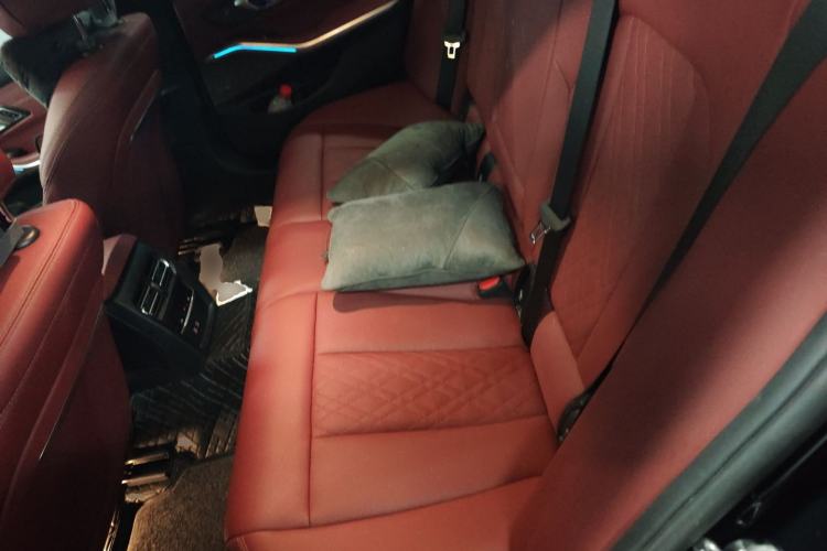 Used BMW 3 Series 2024 325i M Sport Night Edition Package Left Rear Seat