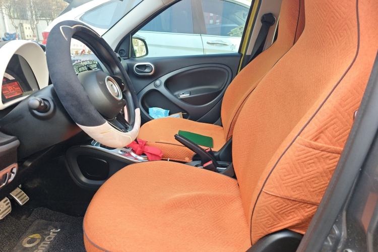 Used smart forfour 2016 1.0L 52 kW Dynamic Edition
