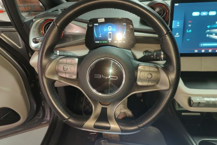 Used BYD Dolphin 2021 405 km Fashion Edition
