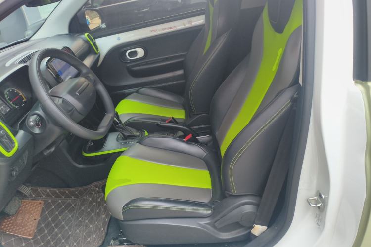 Used Roewe Clever 2021 302 km New Four-Seater Super-Efficient Version Left Front Seat