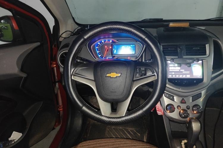 Used Chevrolet Aveo Sonic 2014 Hatchback 1.6 SX AT Fashion Edition Steering Wheel