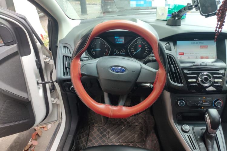 Used Ford Focus 2017 Hatchback 1.6L Automatic Comfort Plus SmartDrive Edition Steering Wheel