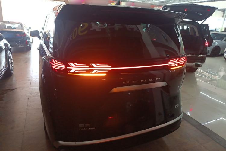 Used Denza D9 2022 DM-i 970 Four-Wheel Drive Flagship Model