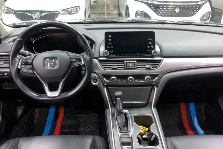 Used Honda Accord 2018 260TURBO Elite Edition China VI Center Console