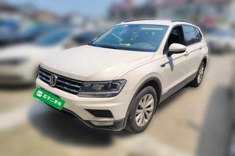 Used Volkswagen Tiguan L 2017 330TSI Automatic Two-Wheel Drive Luxury Edition Guazi used car, China used car export, Used car for sale, Used cars, Cheapest cars for sale