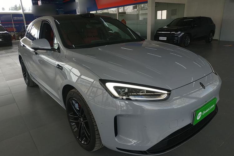 Used Hima AITO M5 2025 Extended-Range Ultra All-Wheel-Drive Version Front Right 45 Deg