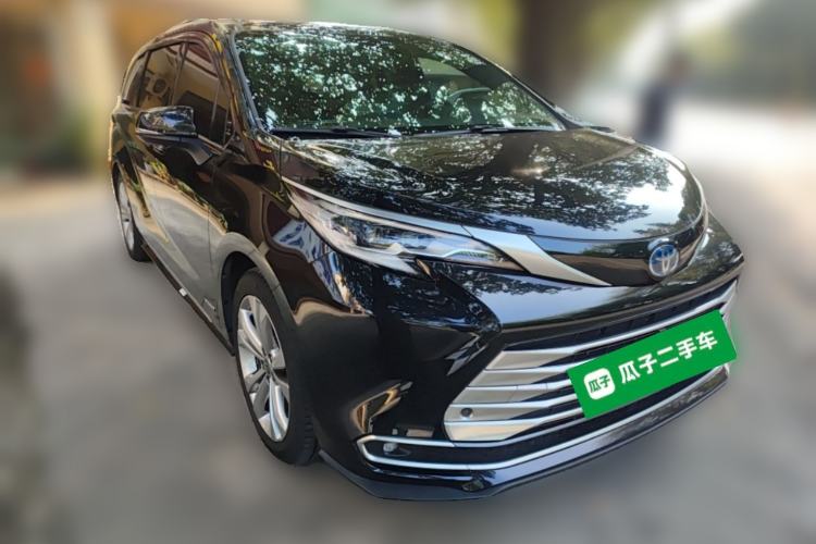 Used Toyota Sienna 2021 2.5L Hybrid Platinum Edition
