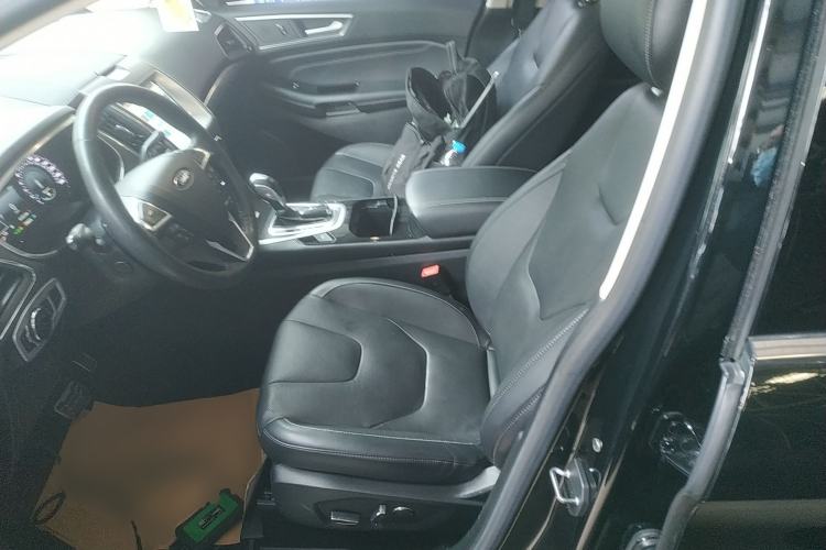 Used Ford Edge 2018 EcoBoost 245 Four-Wheel Drive Titanium 7-Seater Left Front Seat