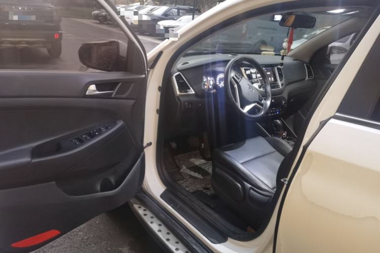 Used Hyundai Tucson 2015 1.6T Dual-Clutch Two-Wheel-Drive Smart Model
