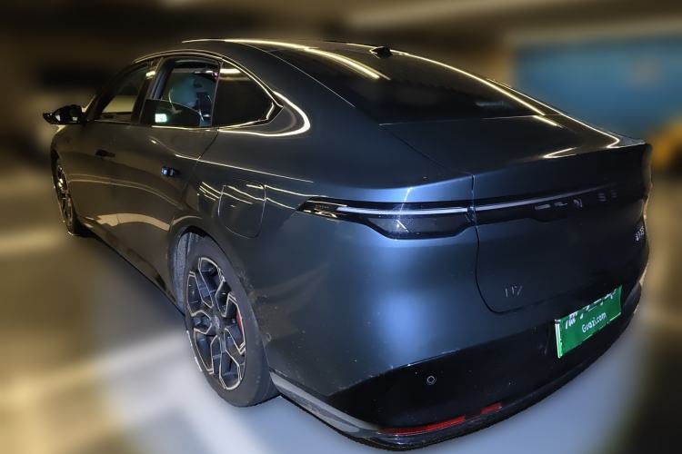 Used Nissan N7 2025 625 Max Rear Left 45 Deg