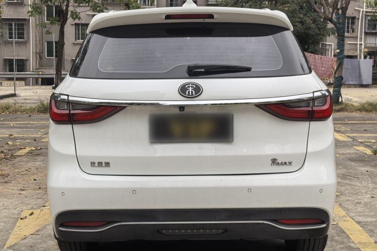 Used BYD Song MAX 2018 1.5T Automatic Smart Connect Elite Model with 6 Seats