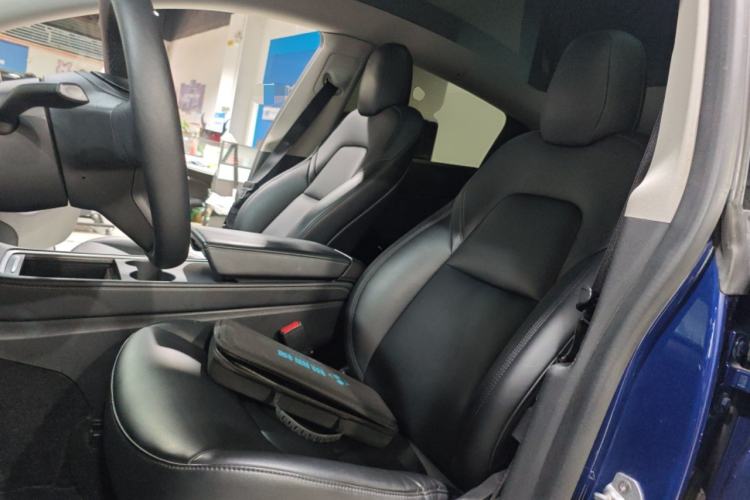 Used Tesla Model Y 2021 Long-Range All-Wheel-Drive Version 3D7
