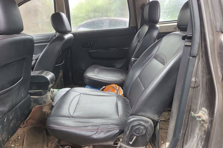 Used Dongfeng Fengon 330 2014 1.5L Manual Standard Edition DK15-02 Left Rear Seat