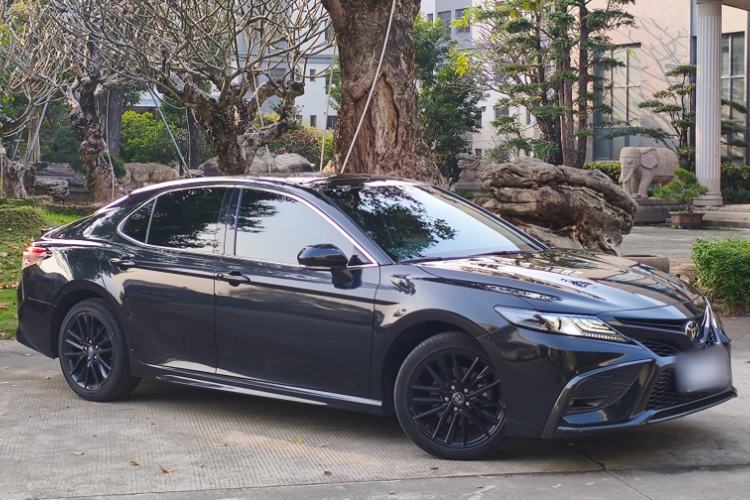 Used Toyota Camry 2022 2.5S Knight Edition
