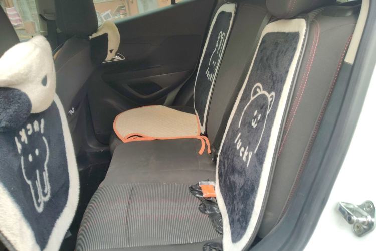 Used Buick Encore 2015 1.4T Automatic Two-Wheel Drive Urban Elite Version Left Rear Seat