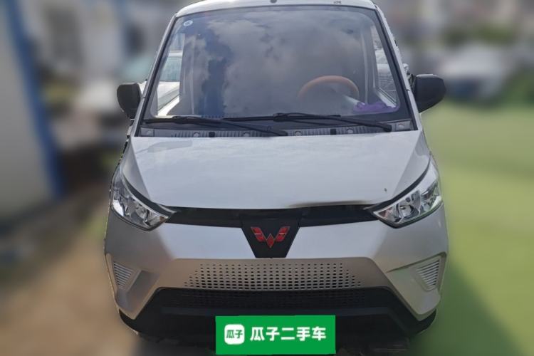 Used Wuling EV50 2022 Affordable Model Anchi with 35.904 kWh
