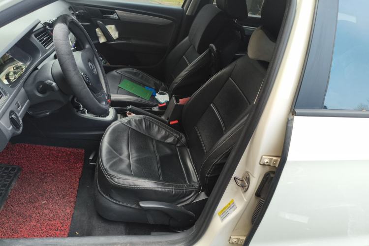 Used Volkswagen Gran Lavida 2013 1.6L Automatic Fashion Model Left Front Seat