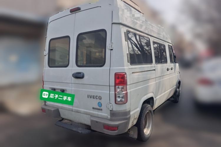 Used Iveco Daily 2021 2.5T A35 M1 Passenger Van 5-9 Seater Short Wheelbase Mid-Roof Design Dual Tires Manual Doors Rear Right 45 Deg