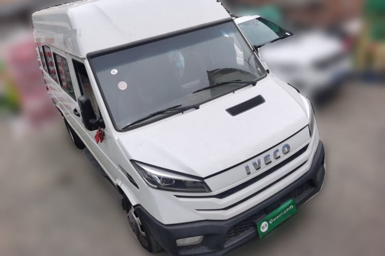 Used Iveco Daily 2023 2.5T A37M1 Long Wheelbase Mid-Roof Dual-Tire Side-Sliding Doors 5-9 Seats
