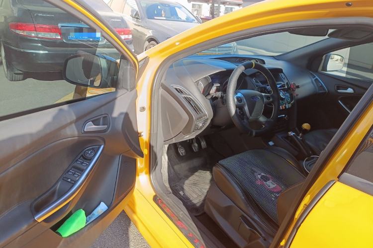 Used Ford Focus 2013 2.0T ST Orange Edition