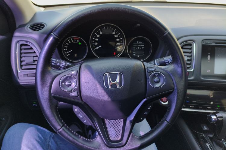 Used Honda Vezel 2015 1.8L CVT 2WD Luxury Model