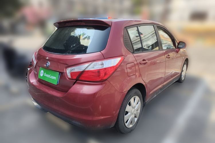 Used Venucia R50 2015 1.6L Manual Fashion Edition