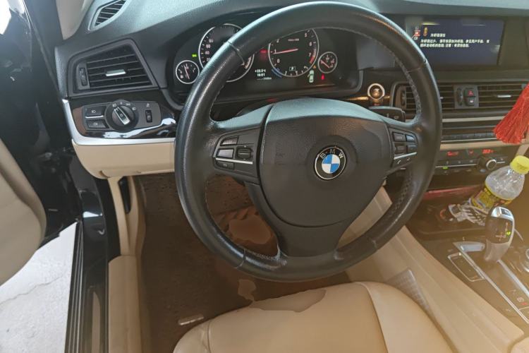 Used BMW 5 Series 2013 525Li Luxury Model
