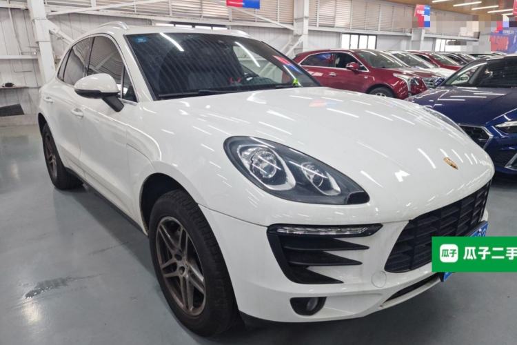 Used Porsche Macan 2017 Macan S 3.0T Front Right 45 Deg