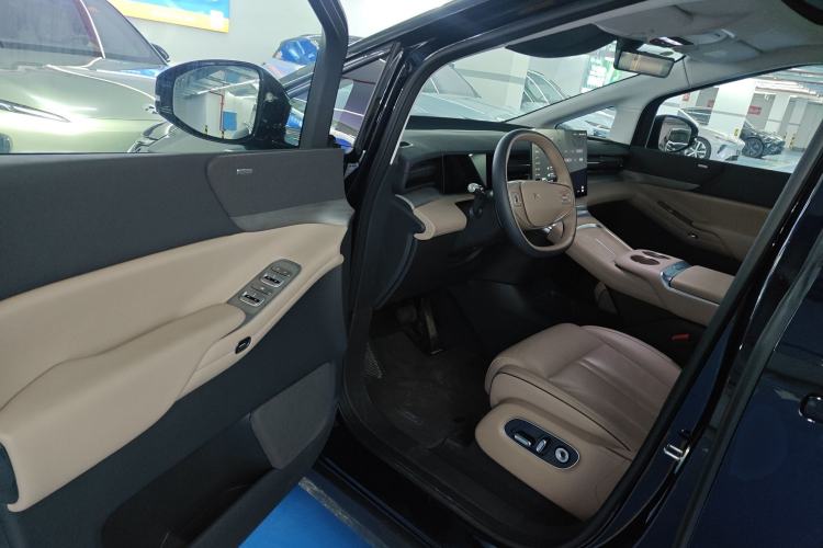 Used XPeng X9 2025 740 Ultra-Long Range Max