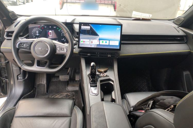 Used Lynk & Co 03 2023 1.5TD DCT JingPro Center Console