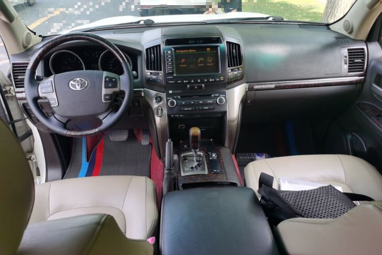 Used Toyota Land Cruiser 2010 4.7L Automatic VX
