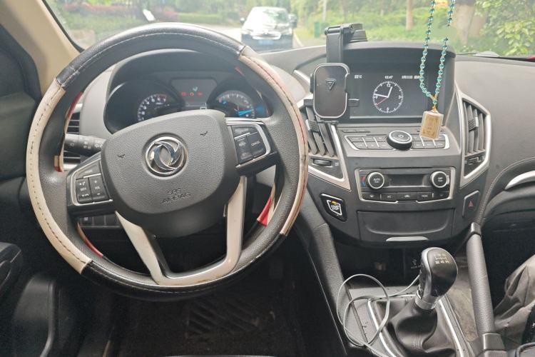 Used Dongfeng Aeolus AX7 2016 1.4T Manual Zhuyue Model Center Console