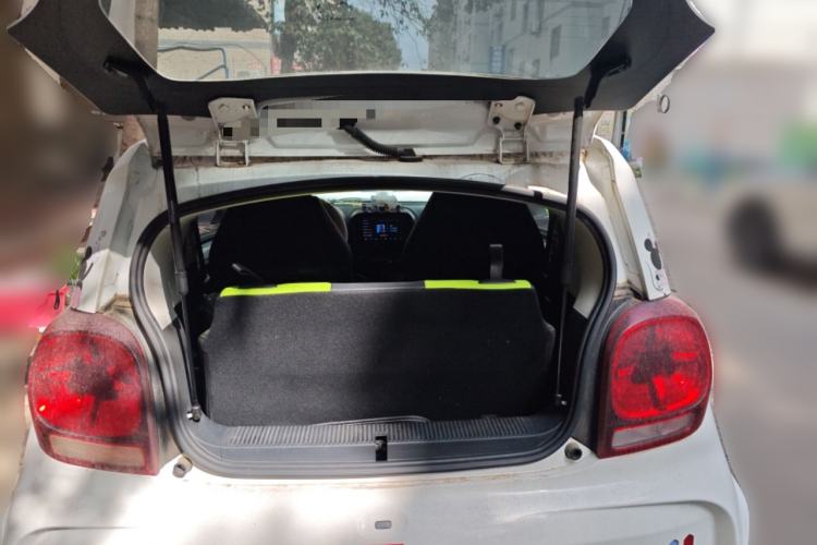 Used Roewe Clever 2021 302 km New Four-Seater Super-Efficient Version Trunk