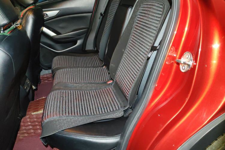 Used Mazda CX-4 2018 2.0L Automatic Two-Wheel Drive Blue Sky Exploration Version China V Standard Left Rear Seat