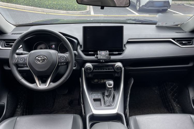 Used Toyota Wildlander 2022 2.0L CVT Two-Wheel Drive Luxury PLUS Edition