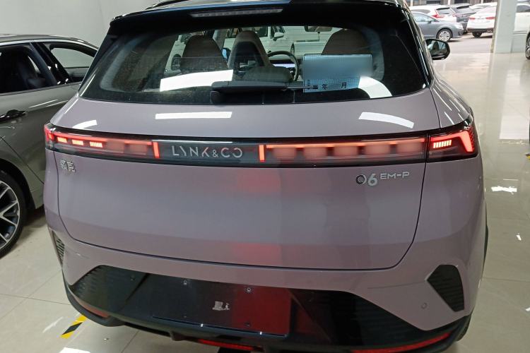 Used Lynk & Co 06 EM-P 2023 EM-P 126 Long-Range Halo
