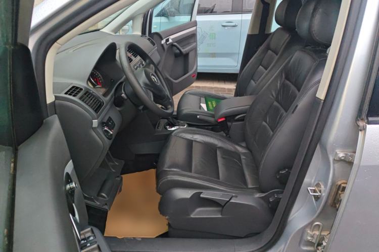 Used Volkswagen Touran 2013 1.4T DSG Comfort Edition 5-Seater Left Front Seat