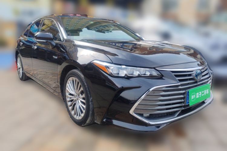 Used Toyota Avalon 2019 Dual-Engine 2.5L Limited Flagship Edition China V Standard Front Right 45 Deg