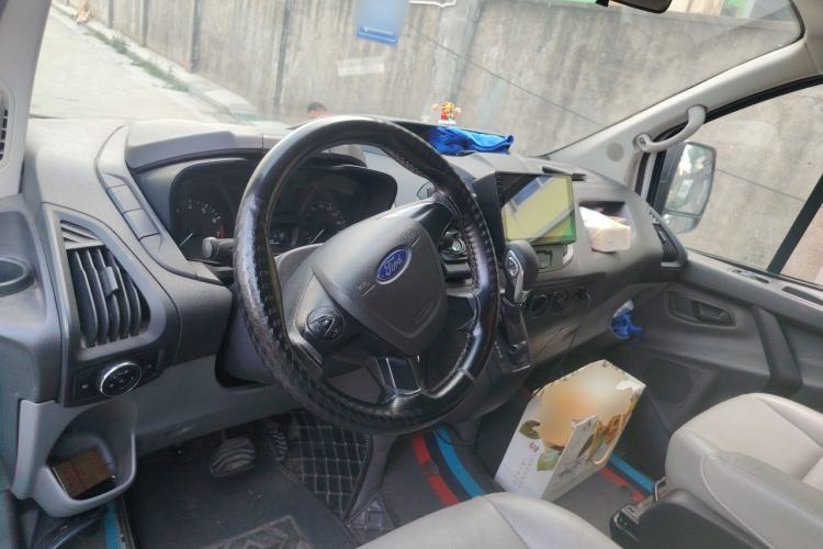 Used Ford Transit 2020 2.0T Gasoline Automatic Multi-Function Commercial Vehicle Mid-axle Low-roof Design with Dual Rear Doors Meeting China VI Emission Standards