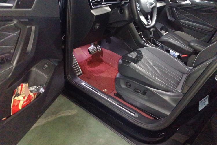 Used Volkswagen Tiguan L 2024 330TSI Automatic Two-Wheel Drive R-Line Enhanced Edition
