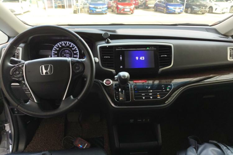 Used Honda Odyssey 2015 Updated Version 2.4L Smart Edition
