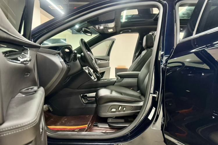 Used Cadillac XT5 2021 28T Luxury Model