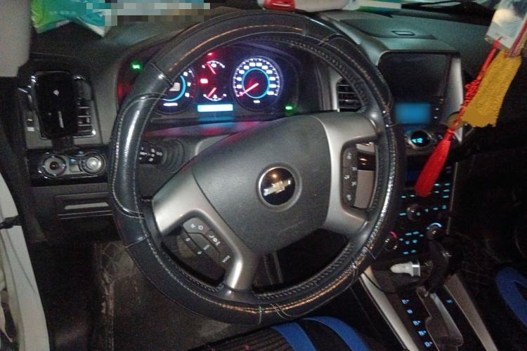 Used Chevrolet Captiva 2012 2.4L 4x4 Flagship Edition 7 Seats
