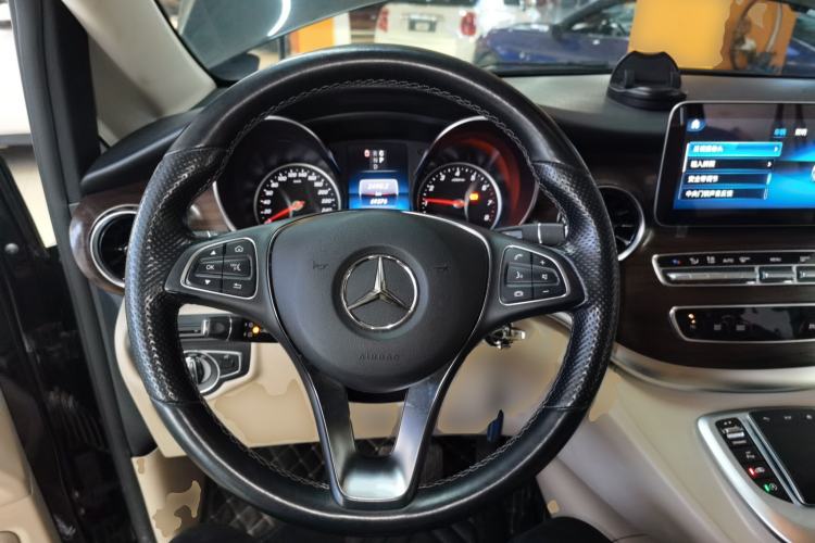 Used Mercedes-Benz V-Class 2020 V 260 Avantgarde Edition