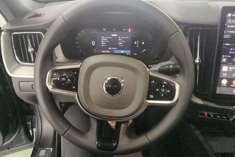 Used Volvo XC60 2026 B5 4x4 Smart Luxury Edition
