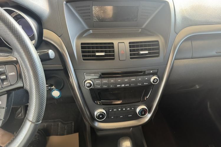 Used Bestune X80 2016 2.0L automatic Comfort trim level
