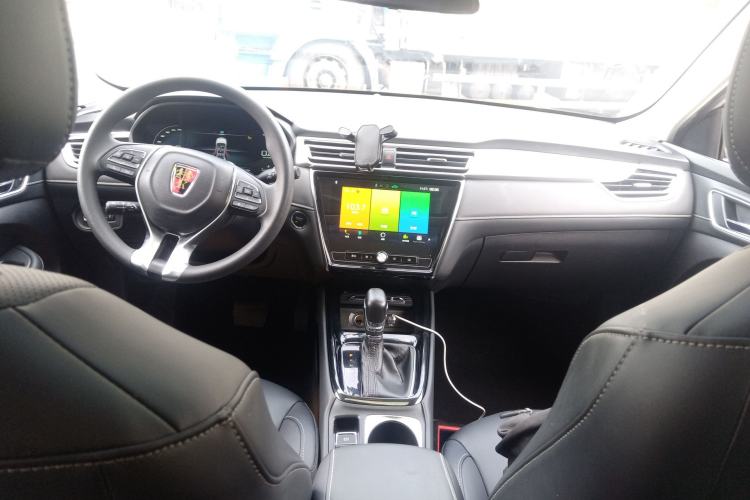 Used Roewe i5 2020 1.5L Automatic 4G Connect Luxury Flagship Edition
